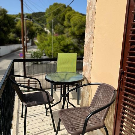 Santa Marina Rooms Agia Marina  Exterior foto